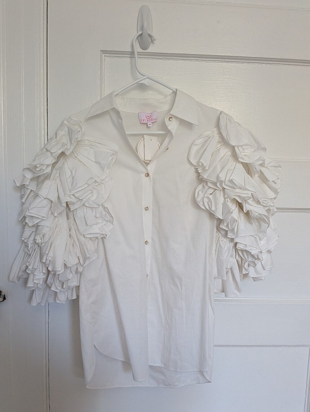 NWT! Neubryne Tracie Ruffle Sleeve Blouse